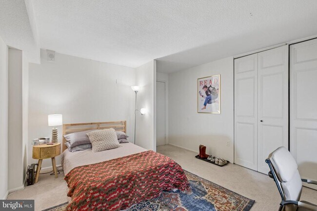 Photo - 1420 Locust St Unit 14H