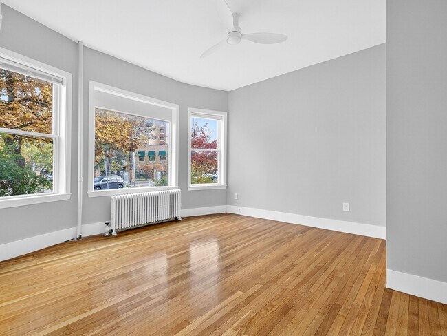 Photo - 1576 Cambridge St Unit 2F