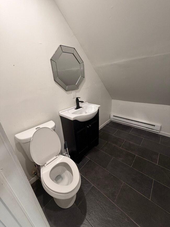 Bathroom - 10 Rowe St Unit Hector Maldonado