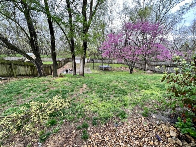 Photo - 2113 Atchison Ave