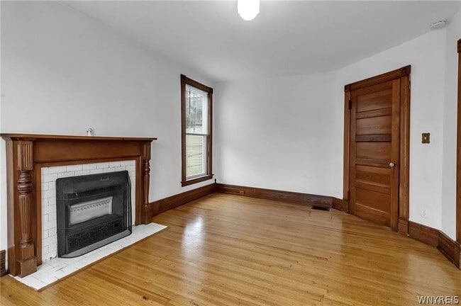 Photo - 575 Auburn Ave