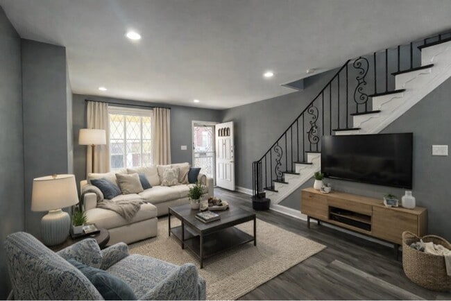 Building Photo - 1611 S Yewdall St