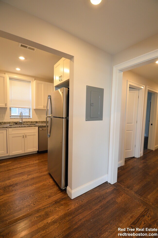 Photo - 2022 Commonwealth Ave Unit 1