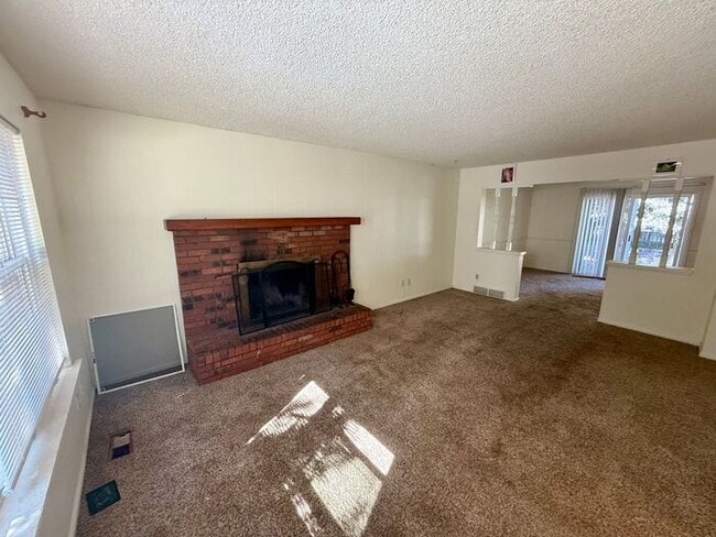 Photo - Spacious 4 Bed, 2.5 Bath Home in Fort Collins