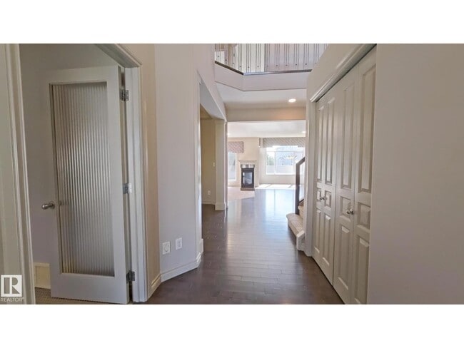 Photo - 6162 Maynard Crescent NW