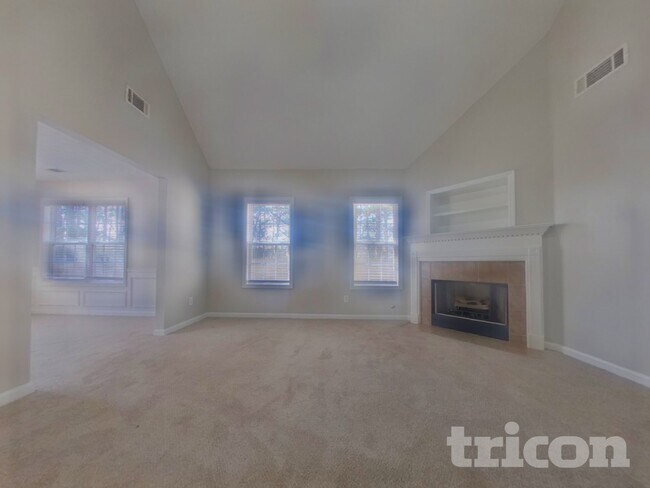 Photo - 806 Tucker Trail