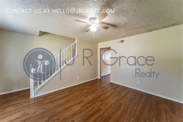 Photo - 5837 Shadydell Dr