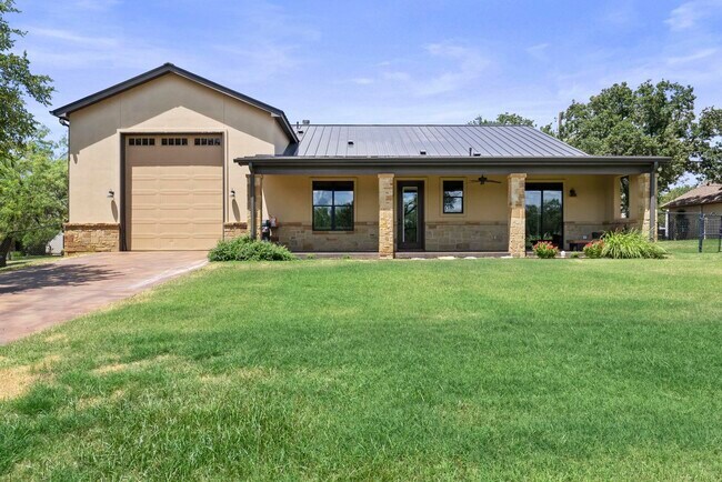 2924 Candace Cir