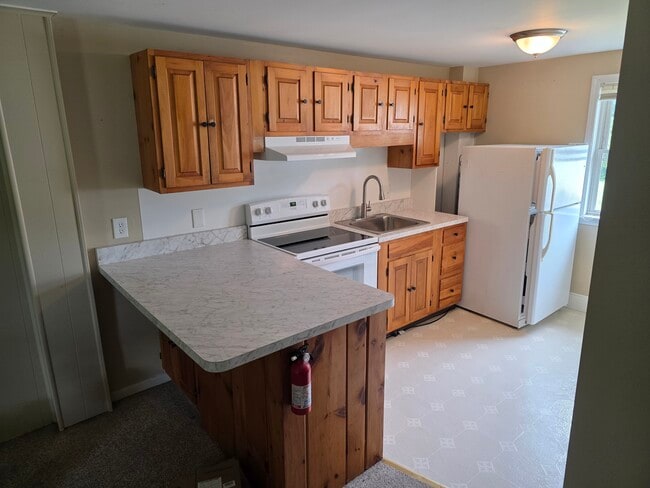 Building Photo - 56 Shelterwood Rd Unit B