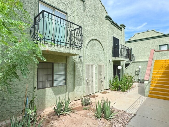 Building Photo - 7084 Burcot Ave Rental