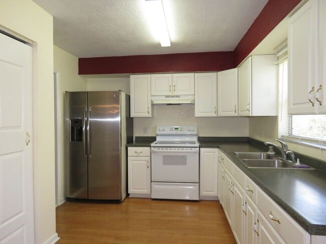Photo - For Rent 4 Bd/ 3Ba Home