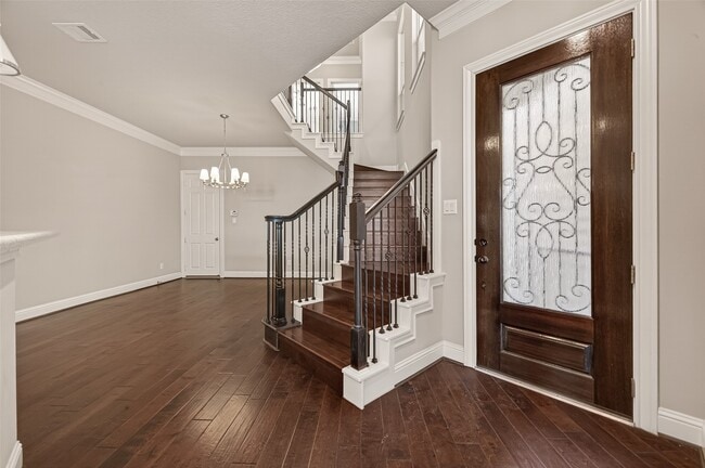 Photo - 5708 Petty St