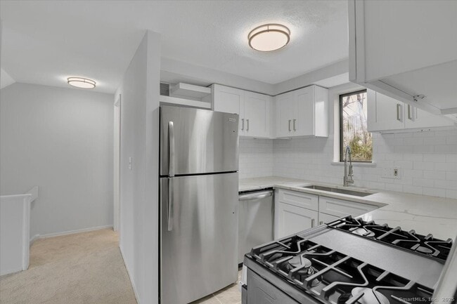 Photo - 3 Trolley Crossing Ln Unit 3