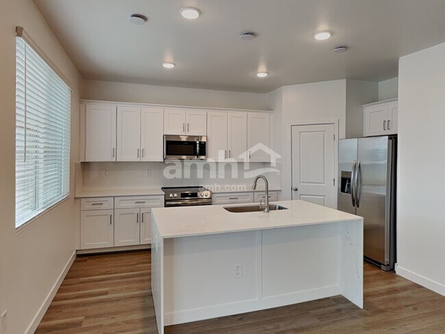 Photo - 9727 W Parkway Dr