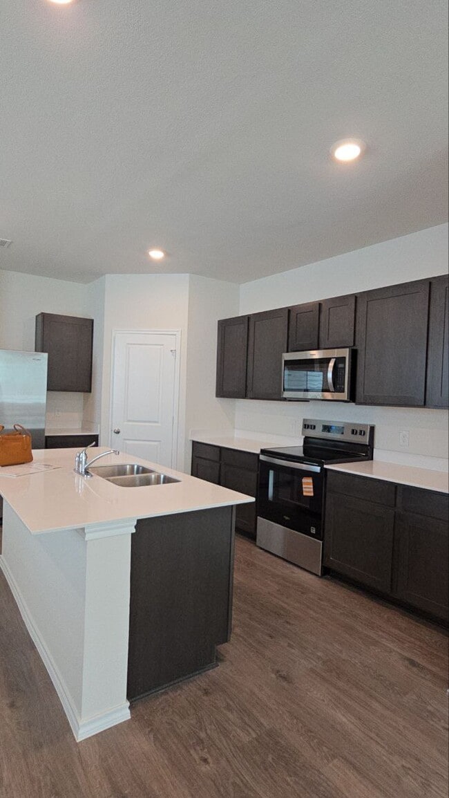 Photo - 307 Clematis St