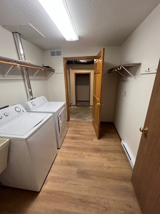 Photo - 1115 Skyline Dr