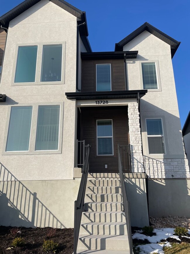 New Construction Townhome in Prime Riverto... - New Construction Townhome in Prime Riverto...