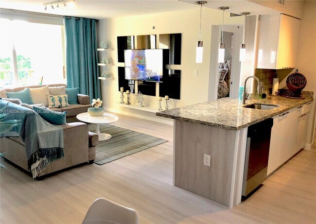 Building Photo - 19999 E Country Club Dr Unit 1405