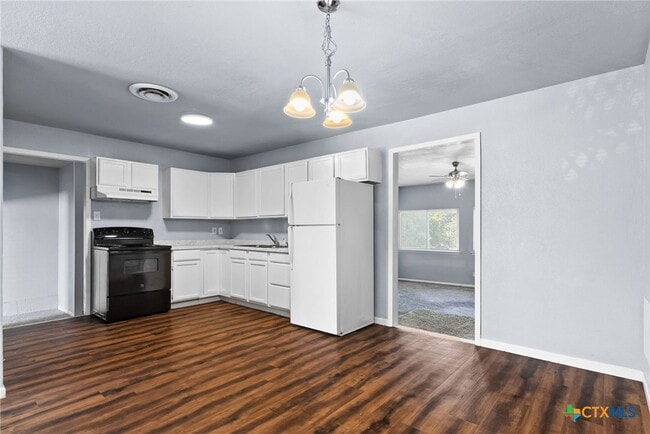 Photo - 2709 Hillside Dr