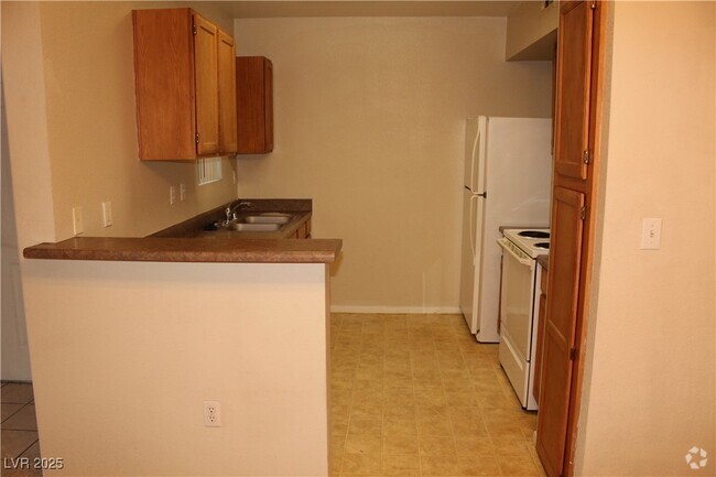 Building Photo - 9620 W Russell Rd Unit 2108 Rental