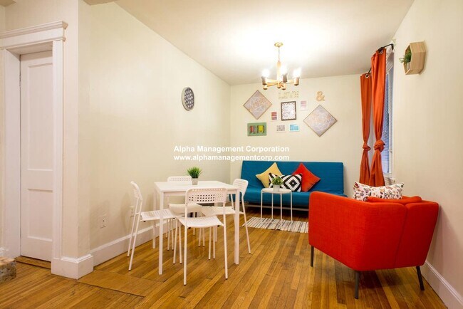 Building Photo - 58 Queensberry St Unit 8