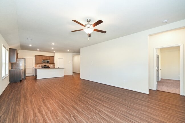 Photo - 1022 Schooner St