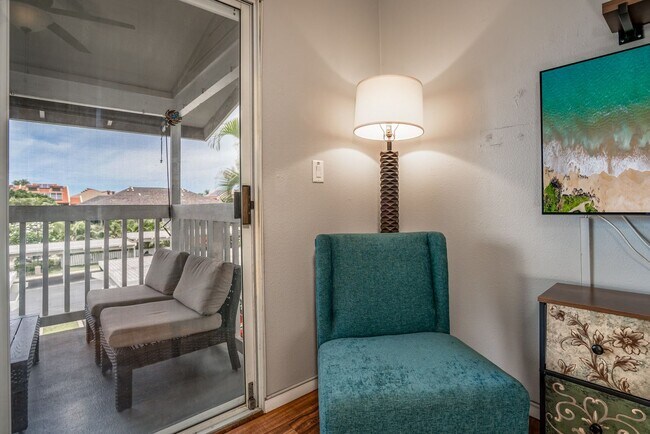 Photo - FULLY FURNISHED, 2/1.5 2nd floor condo in ...