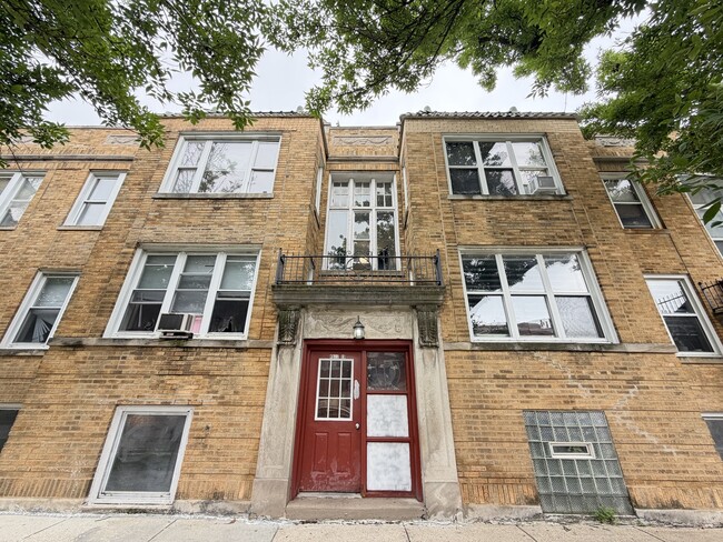 Building Photo - 4519 N Hamlin Ave Unit 2