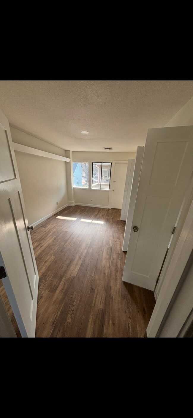 Photo - 404 W Maple St Unidad 3