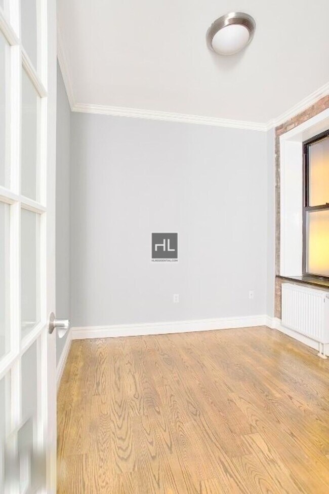 Photo - E 13TH ST. Unit 3H