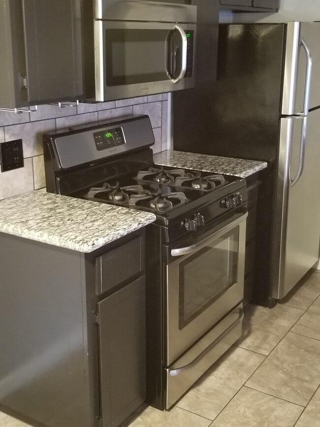 Photo - 1 BR Loft Available now