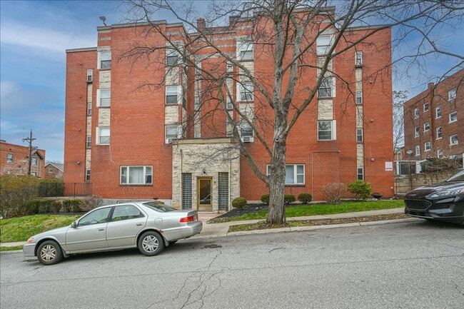 Building Photo - 2802 Digby Ave Unit 1