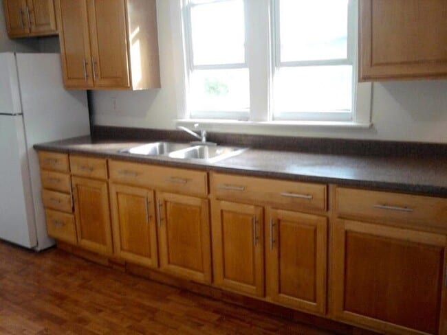 Building Photo - 3025 N Hamlin Ave Unit 3