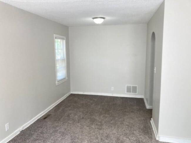 Photo - Great 2 Bedroom 1 Bath + 2 Non conforming bedrooms