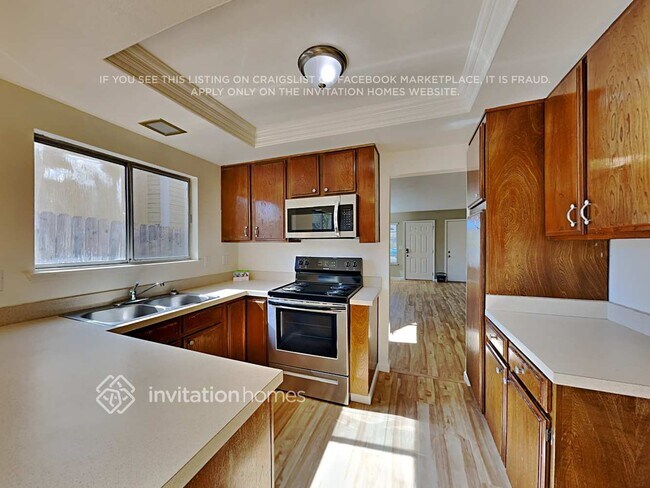 Photo - 137 Catalpa Ln