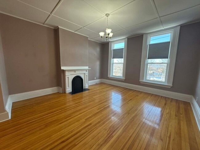 Building Photo - 121 Wright St Unit 2