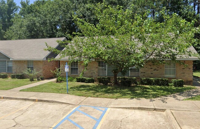 Photo - 800 N Bradford St