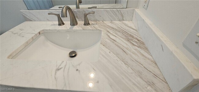 Photo - 5435 Worthington Ln Unit 201