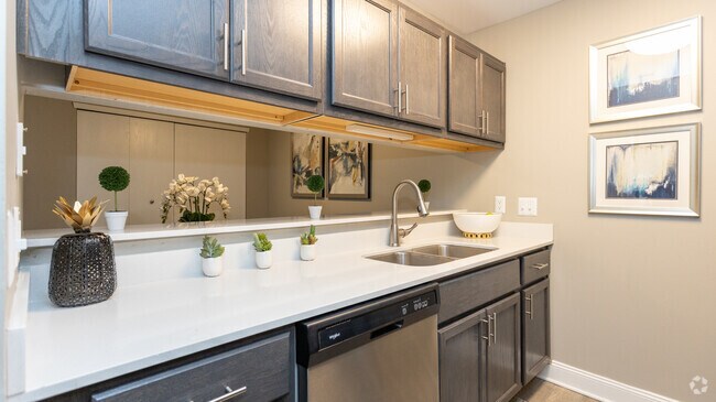 Ridgewood Apartments