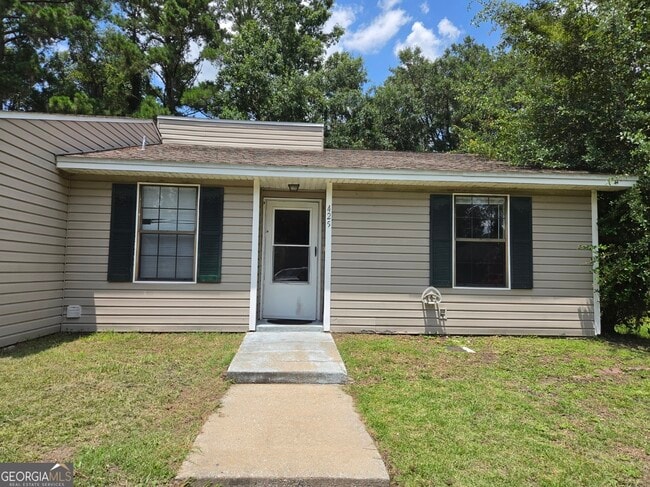 Building Photo - 425 Admiral's Walk Dr