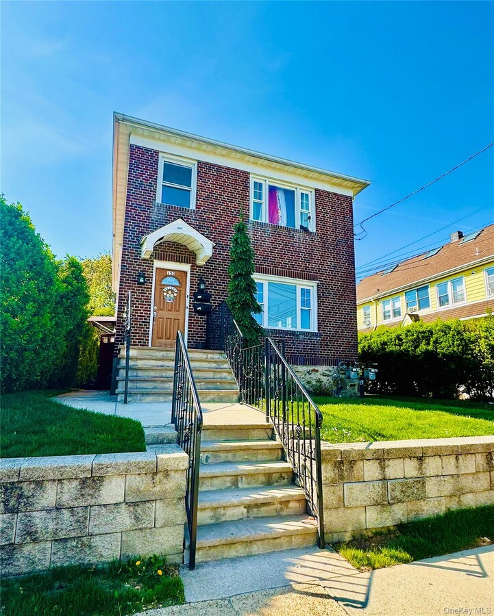 Photo - 155 Vernon Ave