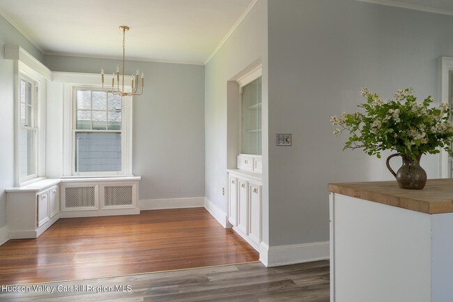 Photo - 823 Columbia St