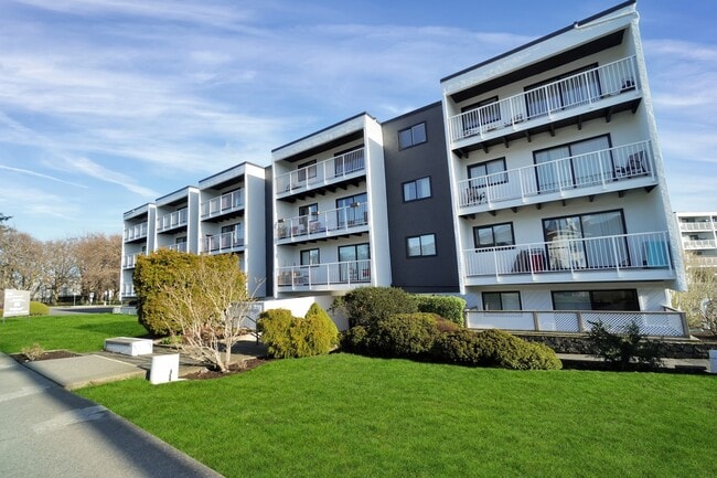 Photo - Park West Apartments