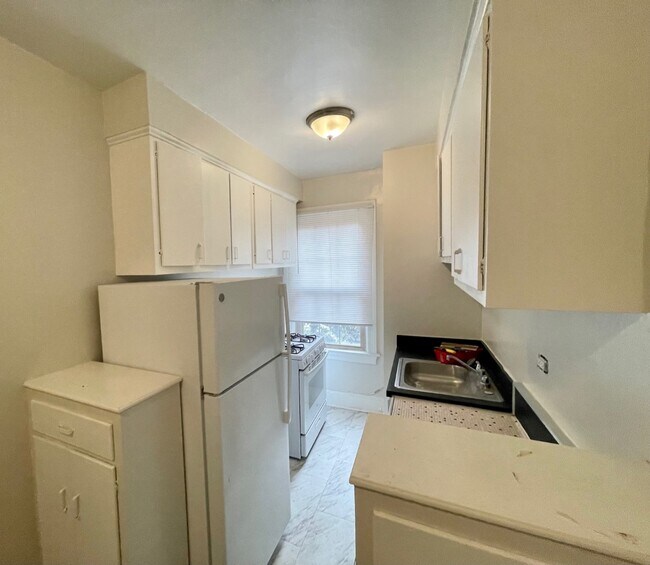 Photo - Devonshire Courts Apartments - South