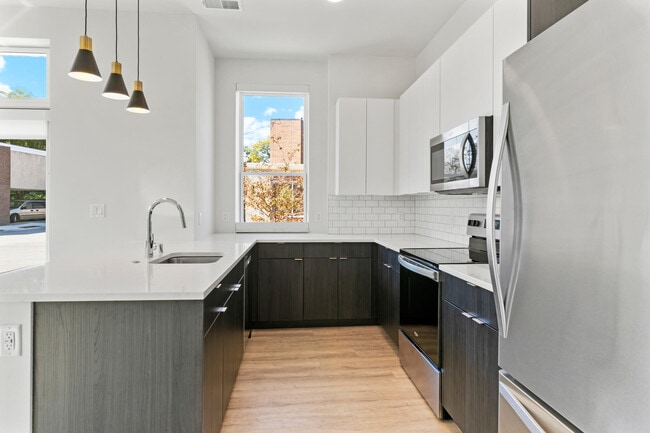 Photo - 5945 6th Ave