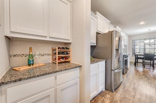 2281 Miramar Dr
