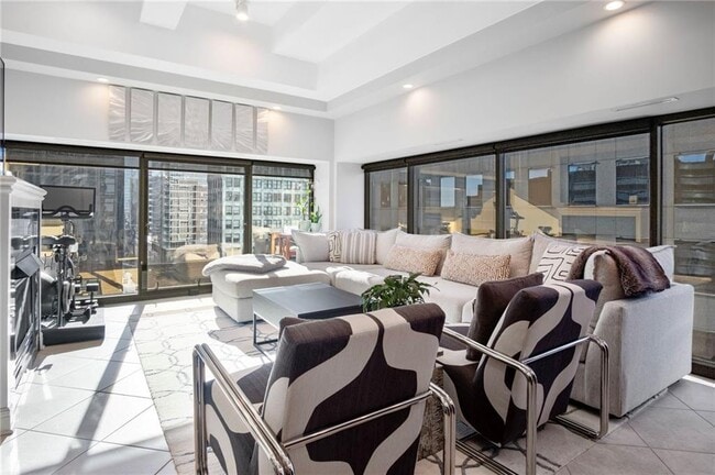 Building Photo - 1101 Walnut St Unit 707