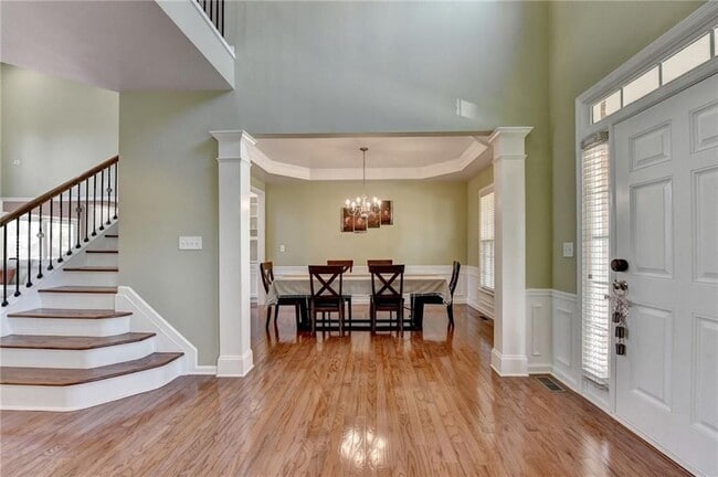 Photo - 770 Pimlicon Pl