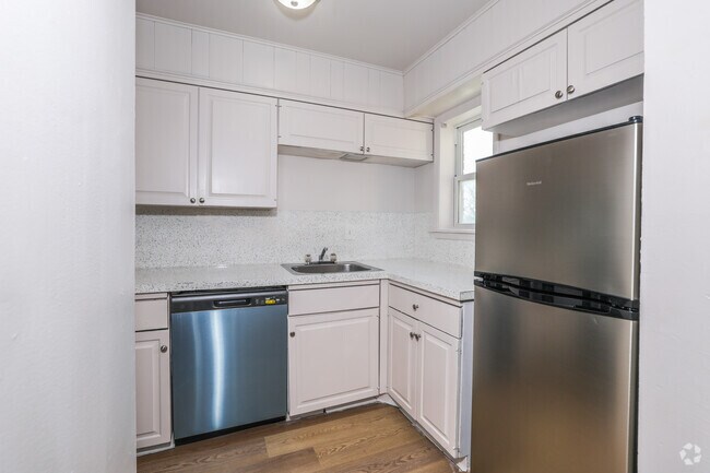 2 habitaciones, 1.5 baños - 900 pies cuadrados - Cocina - Parkwood Townhomes