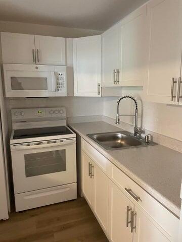 Photo - 407 Sheffield N Unit Q